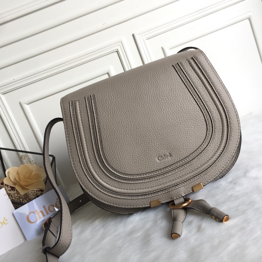 Chloe Marcie Saddle Shoulder Bag In Grey Grained Leather